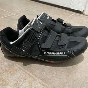 Cycling Shoes size 11 (45 size) mens